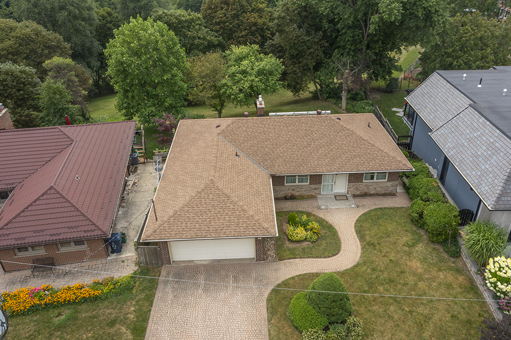 Just Listed! Stunning Ravine Bungalow